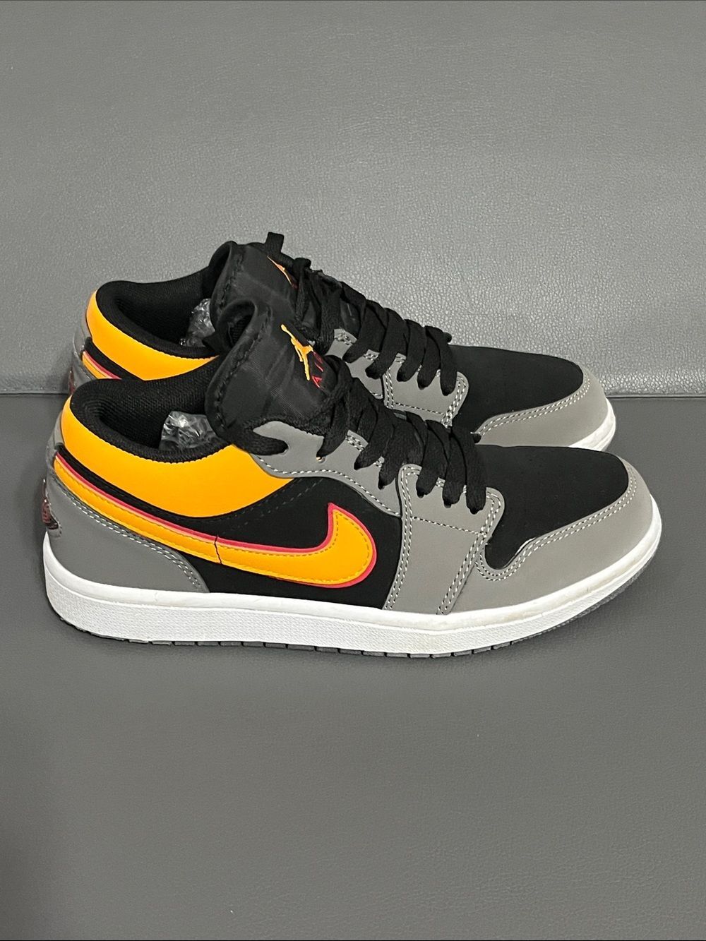 Nike Air Jordan 1 Low SE Vivid Orange FN7308-008 Women’s 8/ Men’s 6.5
